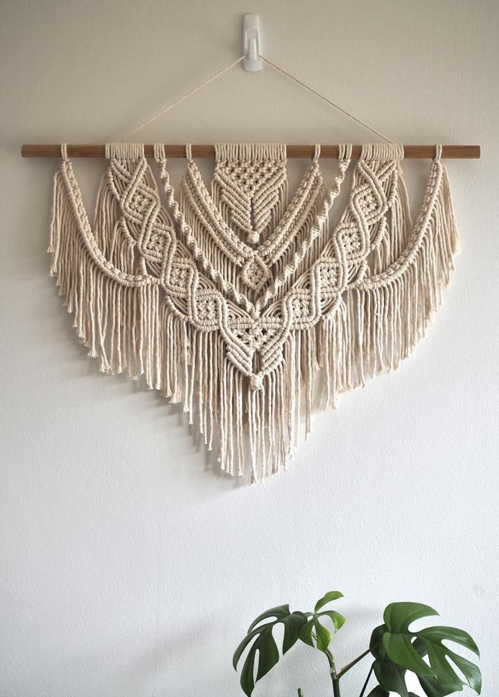 Katmanlı V Desenli Büyük Makrome Duvar Panosu