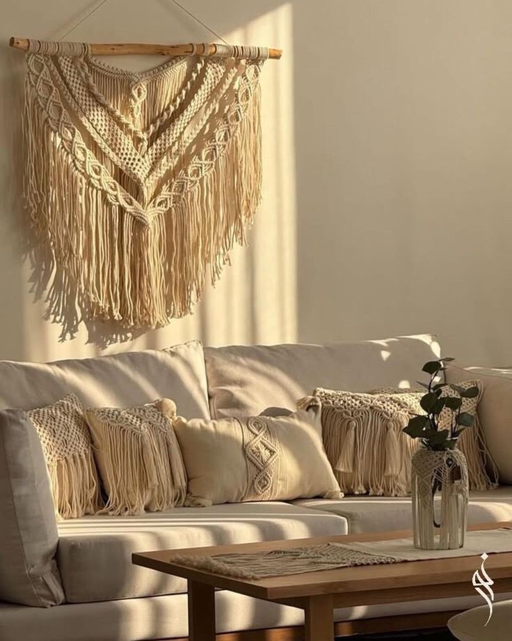 Katmanlı V Desenli Büyük Makrome Duvar Panosu