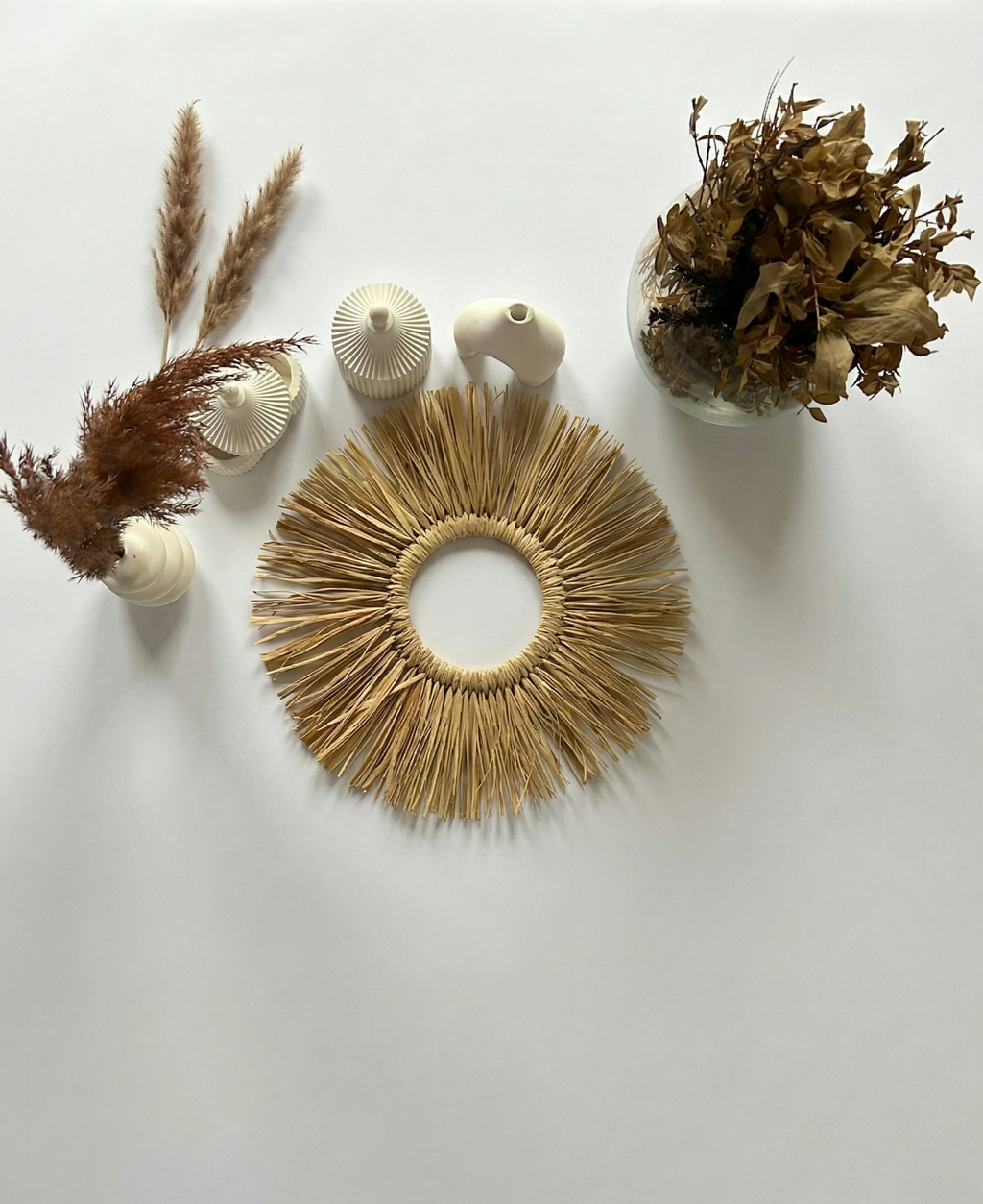 Sade Yuvarlak Rafya Duvar Süsü