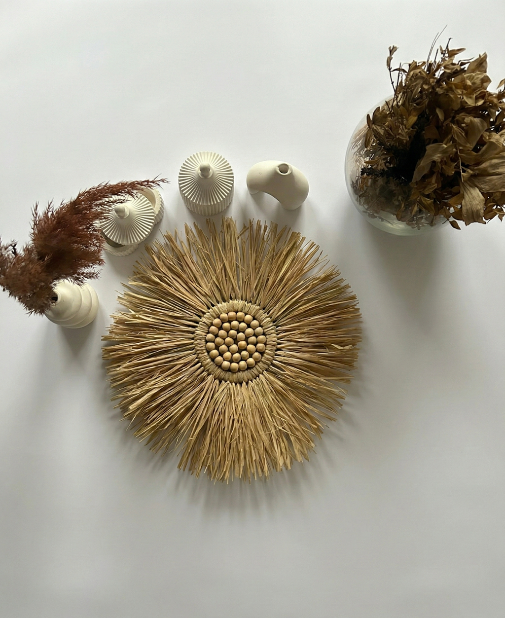 Doğal Ahşap Boncuklu Yuvarlak Rafya Duvar Süsü