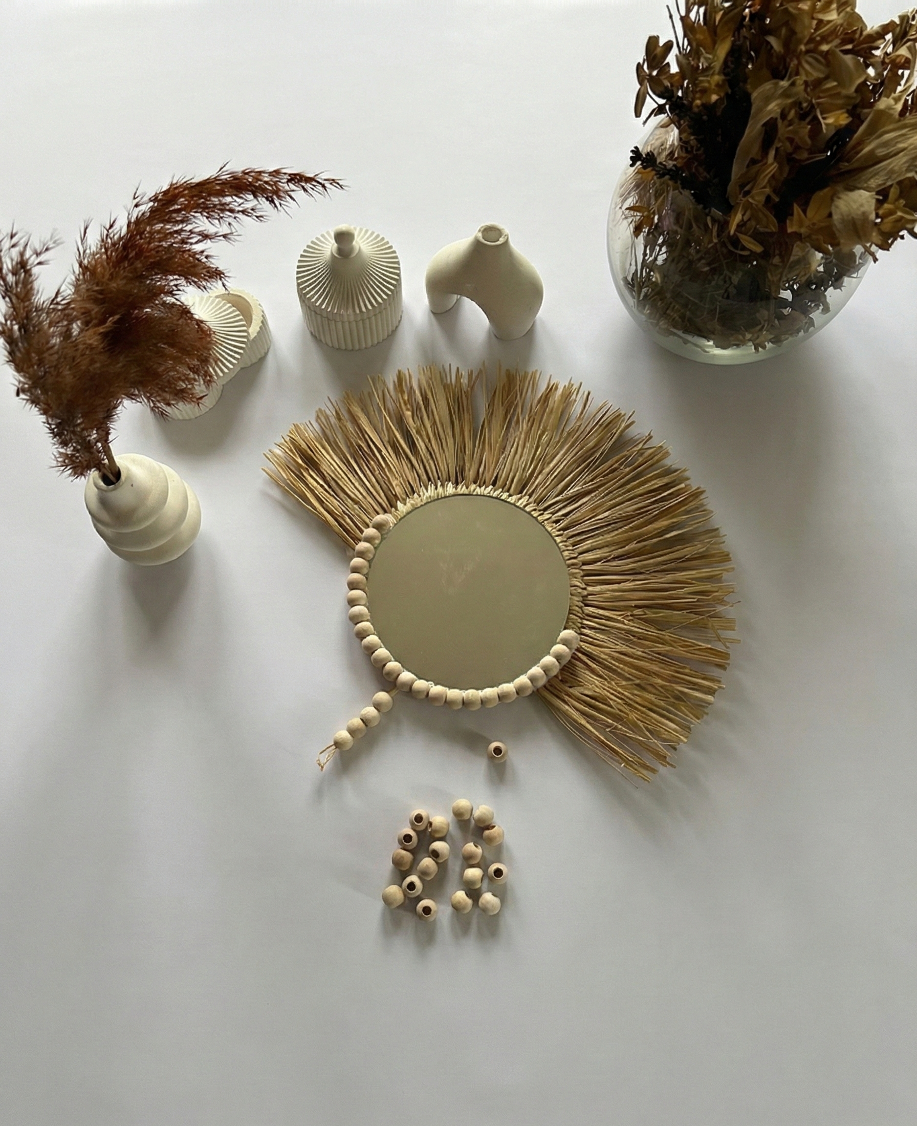 Doğal Rafya Tasarımlı Ahşap Boncuklu Ayna