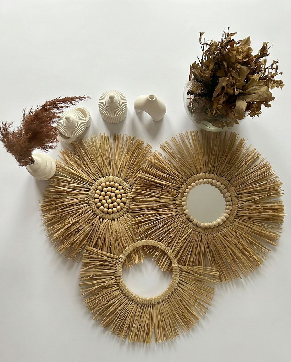 Krem Boncuklu ve Sade 3’lü Karma Duvar Seti